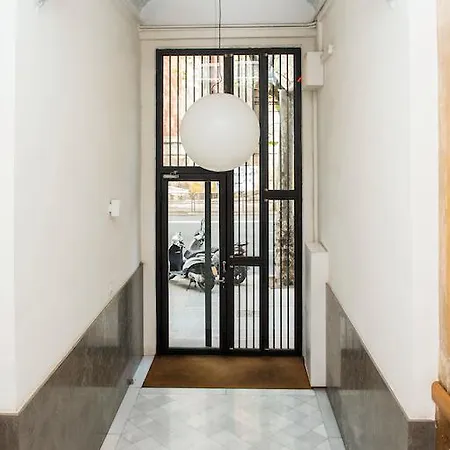 Splendid Gaudi Mercat Del Ninot Apartment *