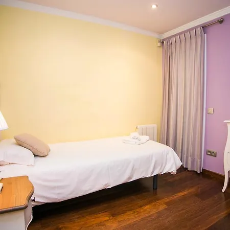 Splendid Gaudi Mercat Del Ninot Apartment Barcelona